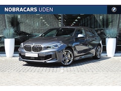 BMW 1-serie - M135i xDrive High Executive Automaat / M Sportstoelen / LED / Adaptief onderstel / Stoelve