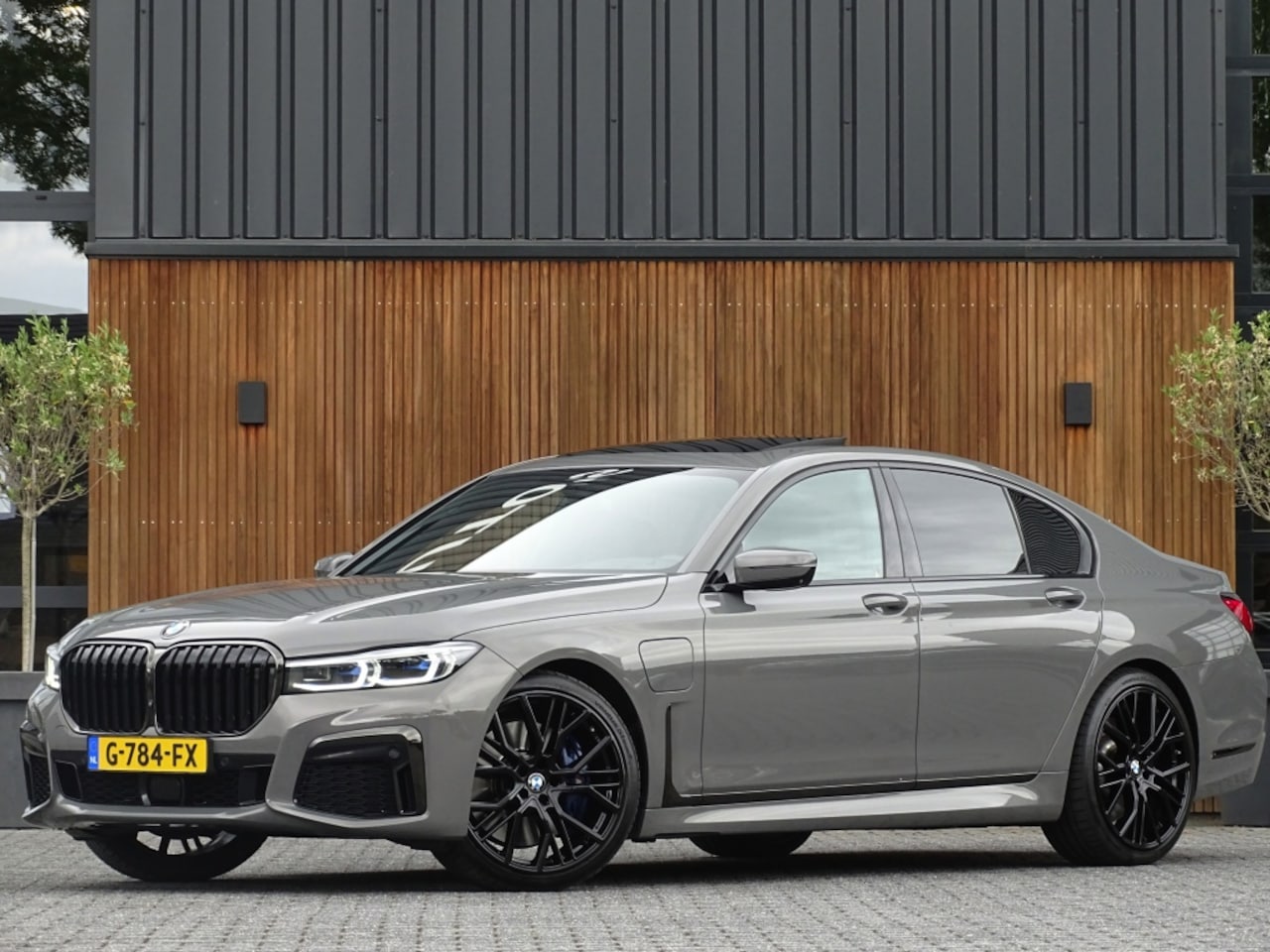 BMW 7-serie - 745e High Executive 394PK M-Individual / laser / 360° / VIP *NAP - AutoWereld.nl