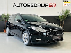 Ford Focus Wagon - 1.0 Titanium Cruise Controle Stoelverw Navigatie PDC voor achter Vol opties