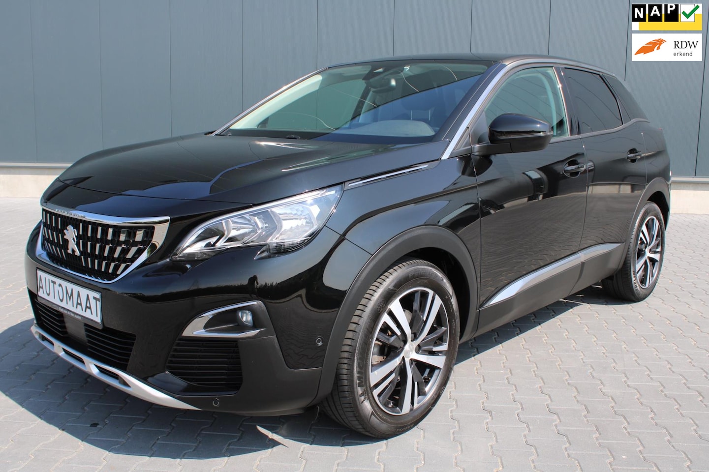 Peugeot 3008 - 1.2 ALLURE NIEUWE DISTRIBUTIERIEM TREKHAAK - AutoWereld.nl