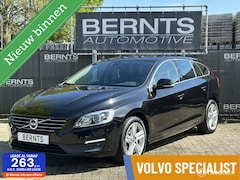 Volvo V60 - 2.0 T3 Momentum|Navi|VolvoOnCall|Standkachel|Stoelverwarming