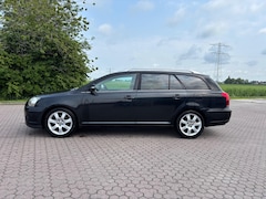 Toyota Avensis Wagon - 2.0 VVTi Executive Business
