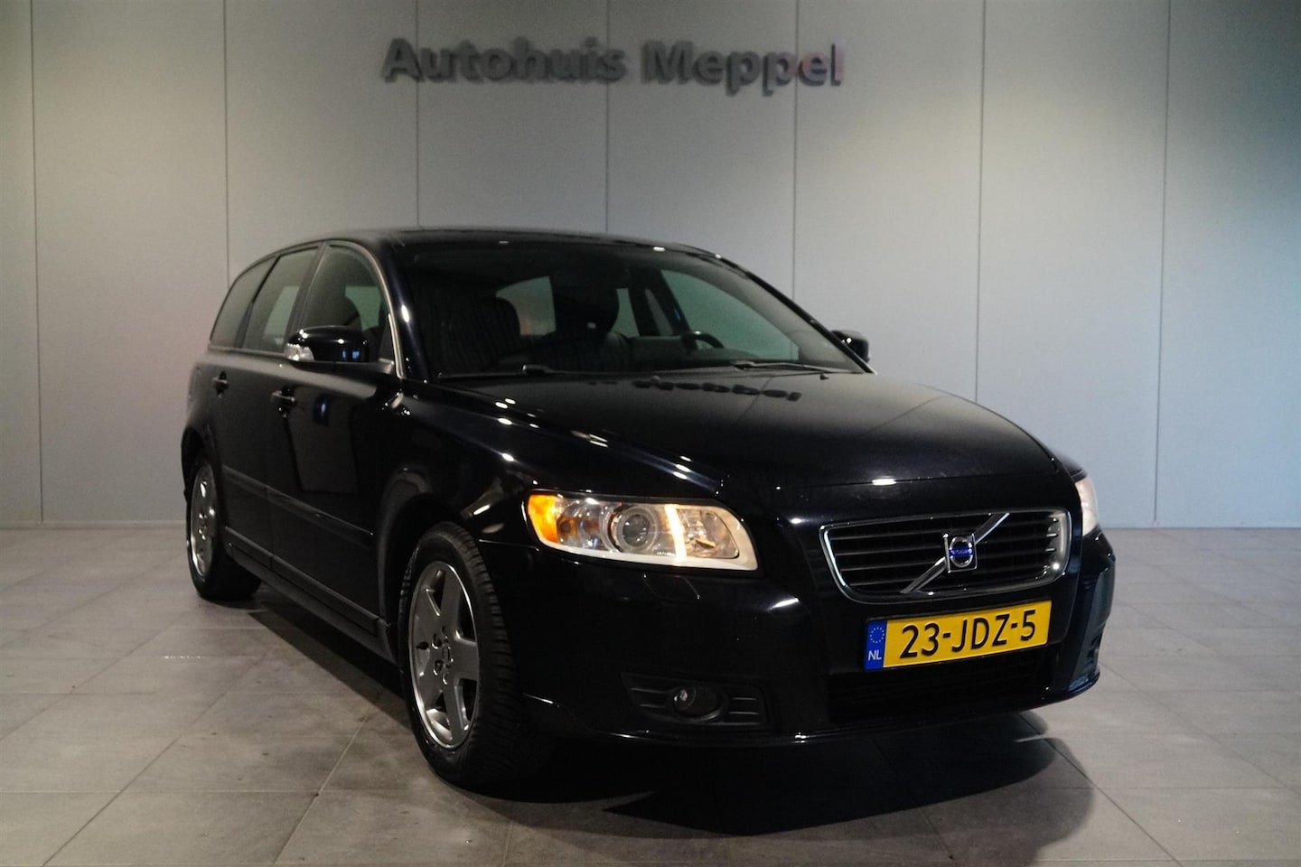 Volvo V50 - 1.6 Handgeschakeld | Navigatie | Cruise control | High Performance Sound | - AutoWereld.nl