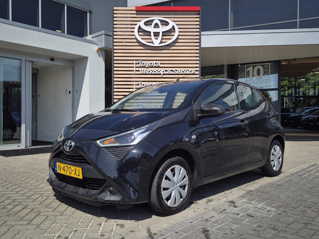 Toyota Aygo - FUN 5-DEURS AIRCO BLUETOOTH EL-RAMEN - AutoWereld.nl