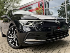 Volkswagen Golf - 1.5 TSI 150PK * HIGHLINE * PANODAK/ IQ LED/ NAVI/ CARPLAY/ MASSAGE