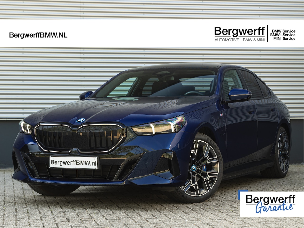 BMW 5-serie - 530e M-Sport Pro - Pano - ACC - Harman Kardon - Head-up - Iconic Glow Exterieur - AutoWereld.nl