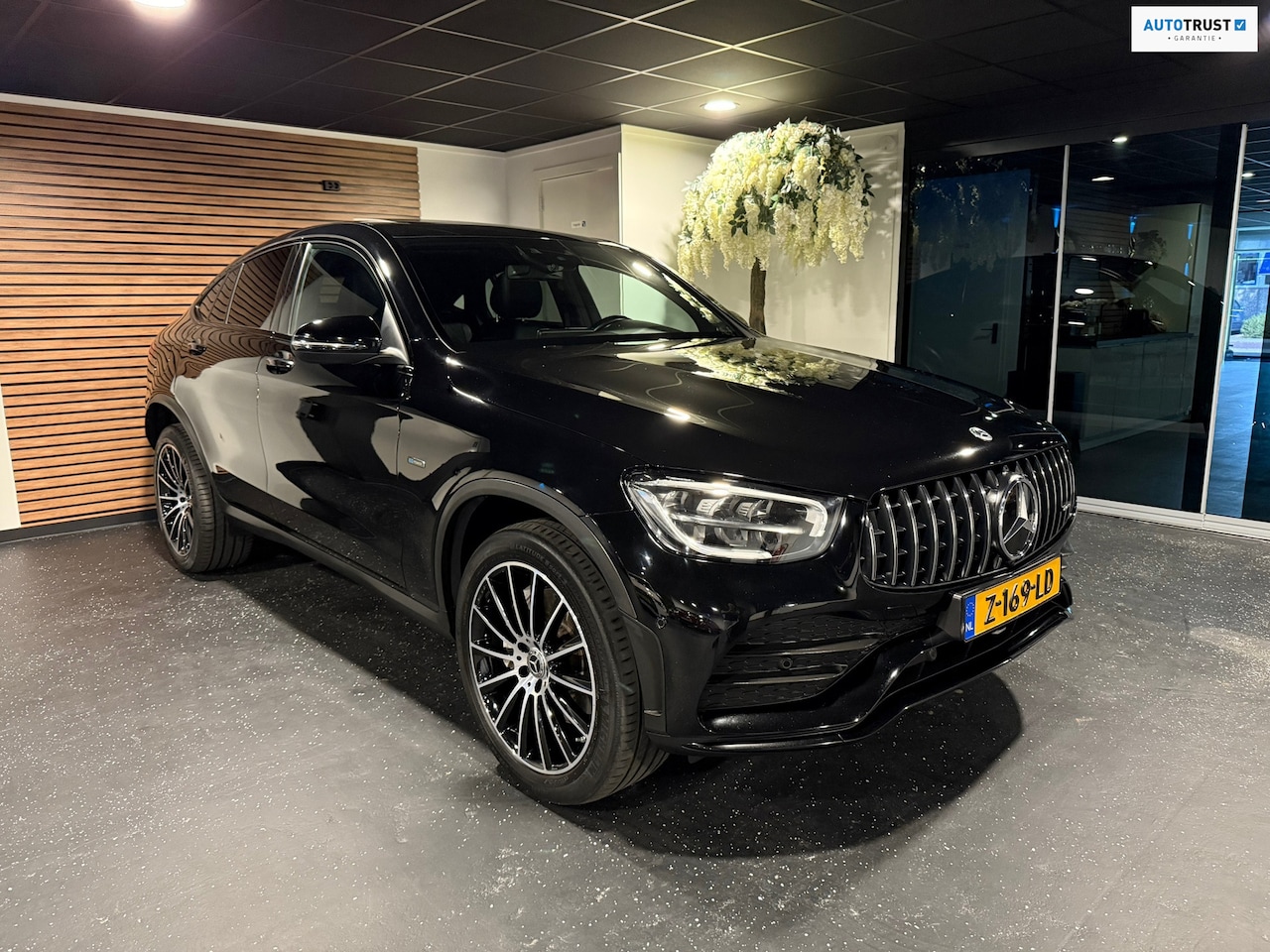 Mercedes-Benz GLC-klasse Coupé - 300e 4MATIC Business Solution BURM/SFEER/AMG/DIGICOCK/SCHUIFD. - AutoWereld.nl
