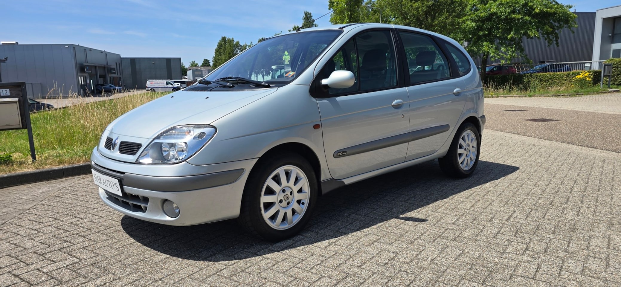 Renault Scénic - 2.0-16V Sport Way Airco, APK,Leer - AutoWereld.nl