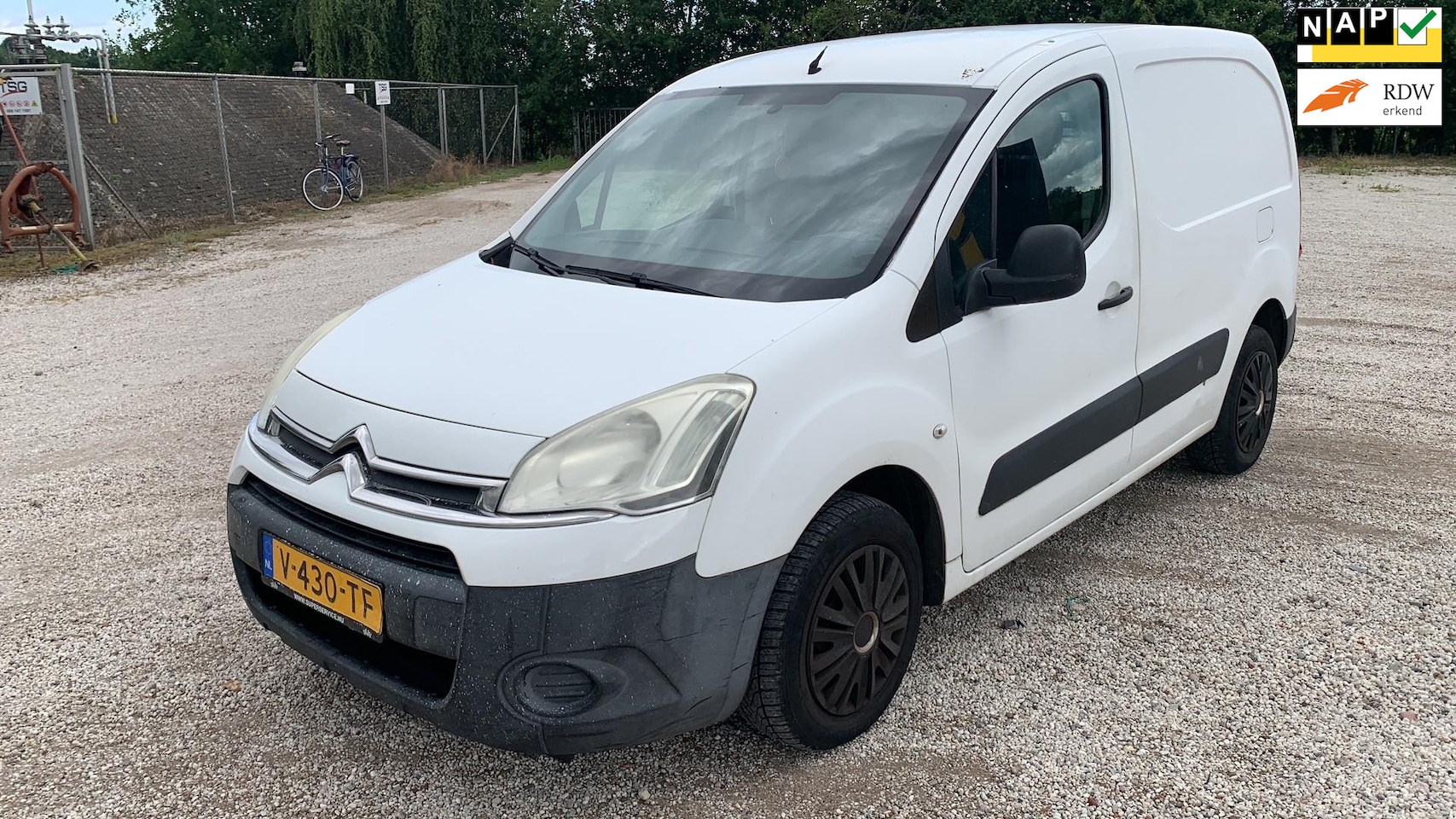 Citroën Berlingo XL - 1.6 e-HDI 600 Club Economy - AutoWereld.nl