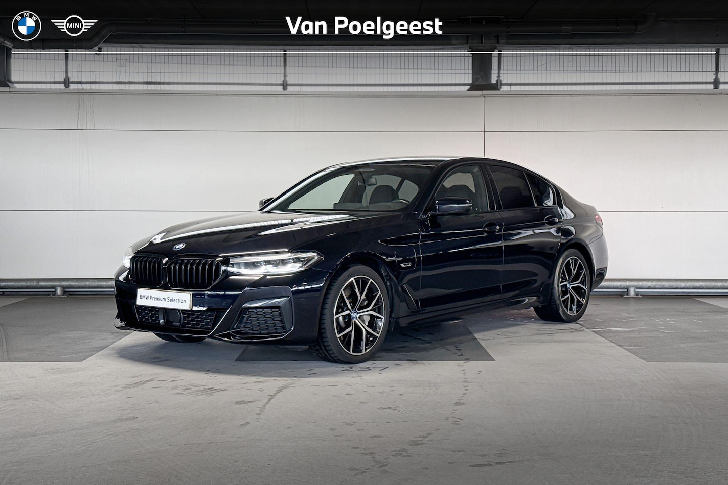 BMW 5-serie - Sedan 530e M-Sport | Selections 2500 - AutoWereld.nl