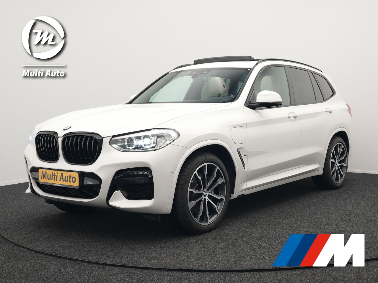 BMW X3 - xDrive30e M Sport Shadow Plug In Hybrid 293pk Dealer O.H PHEV | Panodak | Luxe Lederen Spo - AutoWereld.nl