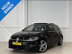 Volkswagen Golf - 1.4 TSI Highline Business R | Panorama dak | R-Line | Volledige documentatie | Trekhaak |