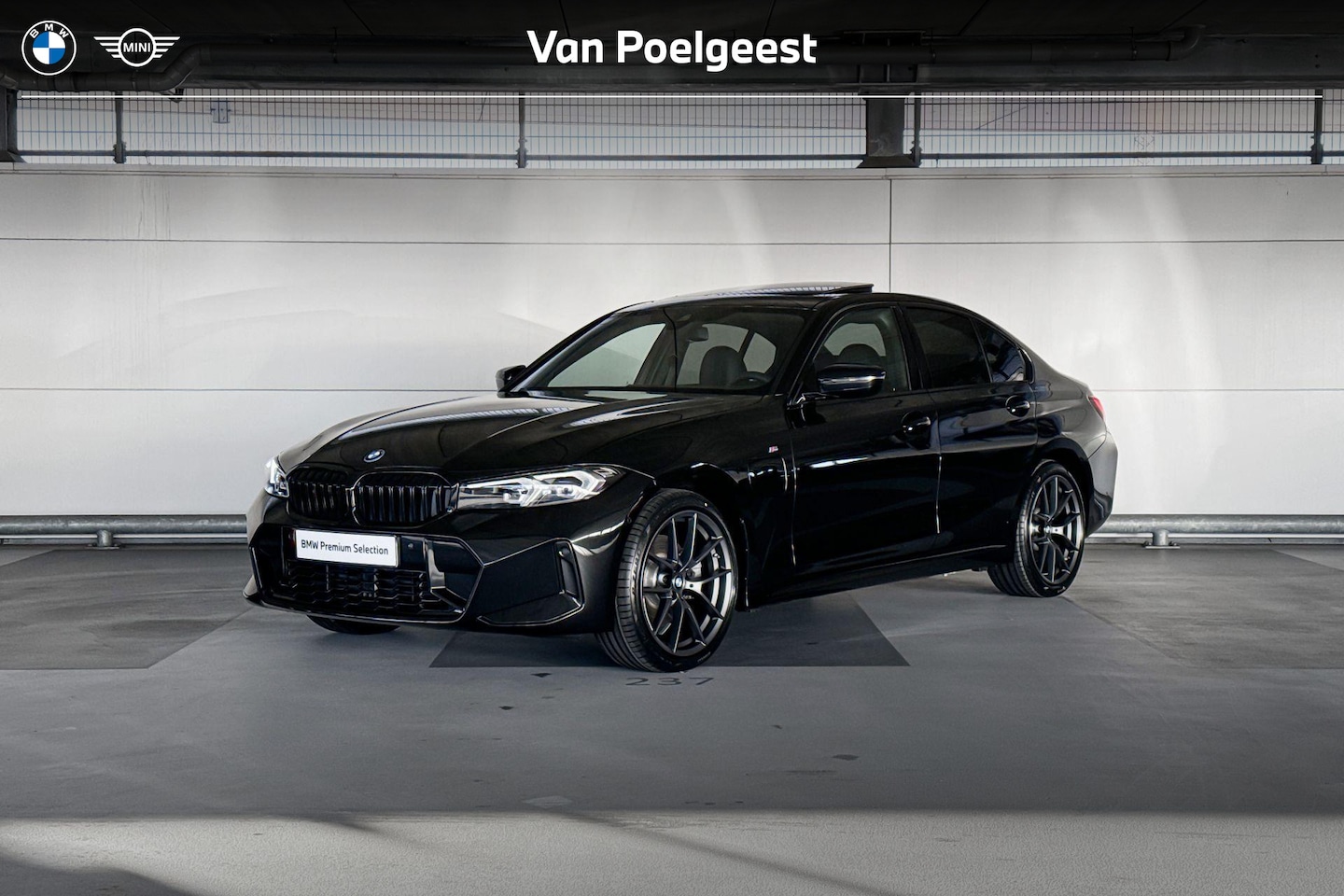 BMW 3-serie - Sedan 320e | M Sportpakket | Trekhaak met elektrisch wegklapbare kogel | Selections 500 - AutoWereld.nl