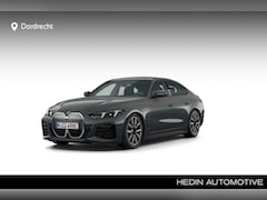BMW i4 - eDrive35 M Sport Edition 70 kWh | 19 Inch | M-Sportpakket | Comfort Pack | Panoramadak | T