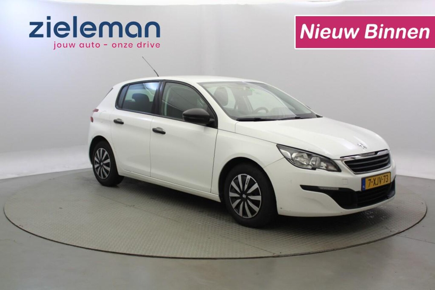 Peugeot 308 - 1.6 BlueHDi Acces - Airco, Cruise, Trekhaak - AutoWereld.nl