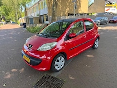 Peugeot 107 - Nieuw APK / Airco / 5 deurs / Leuke auto