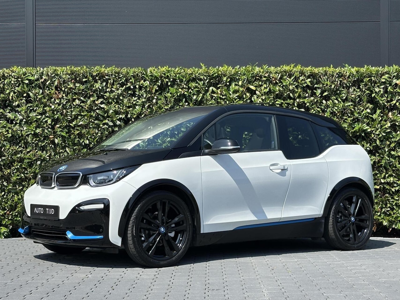 BMW i3 - S 120Ah 42 kWh, PANO, LEDER, CRUISE, H/K, ECC-AIRCO, STOELVERWAMING, CAMERA, LICHTMETAAL 2 - AutoWereld.nl