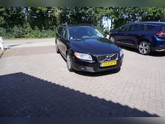 Volvo V70 - 1.6 T4 Limited Edition AUTOMAAT TREKHAAK STOELVERWARMING LEER