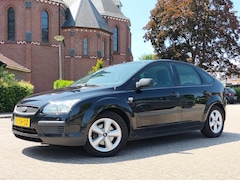 Ford Focus - 1.6-16V Champion