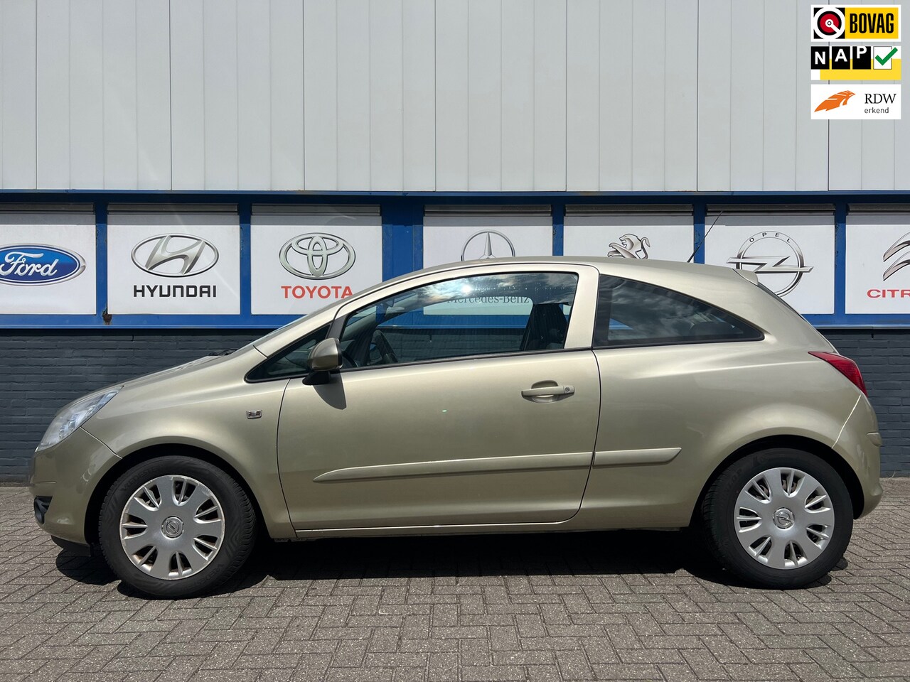 Opel Corsa - 1.2-16V Enjoy 2007 145000km 2995eu - AutoWereld.nl