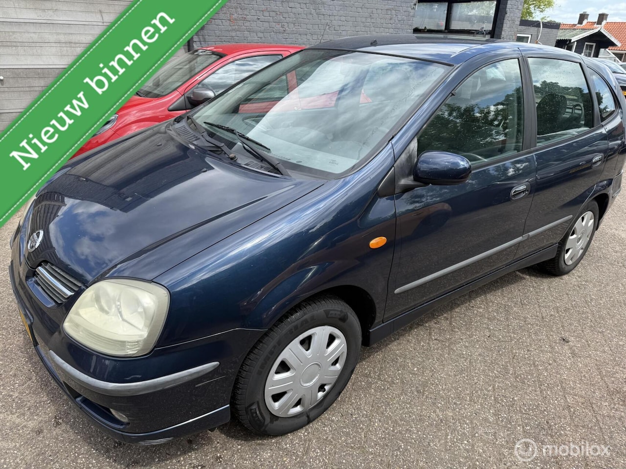 Nissan Almera Tino - 1.8 1.8 - AutoWereld.nl