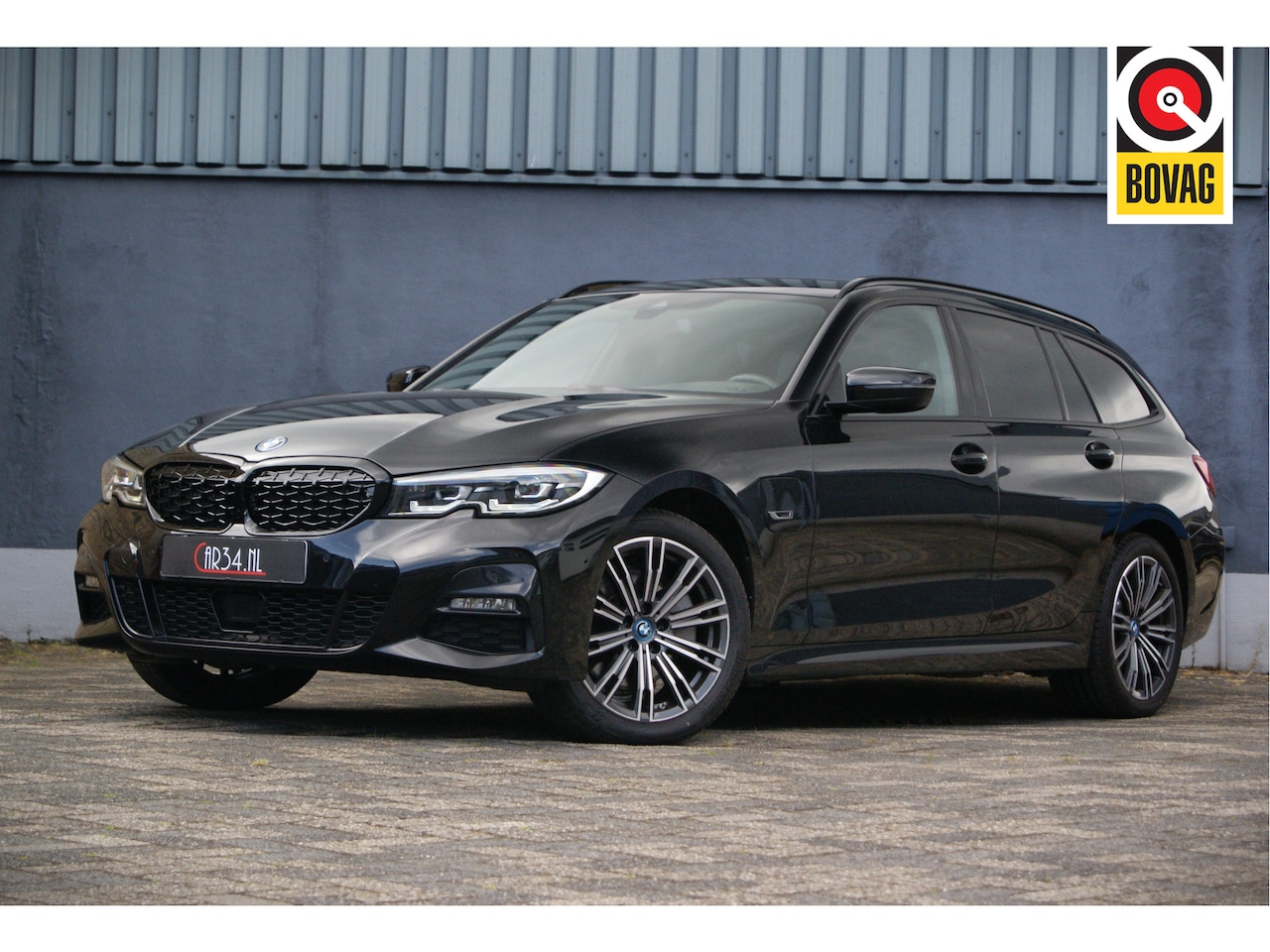 BMW 3-serie Touring - 320e 204PK xDrive High Ex. M-Sport Shadow/ACC/Carplay/Sfeerverl./Stoelverw. Aut8 - AutoWereld.nl
