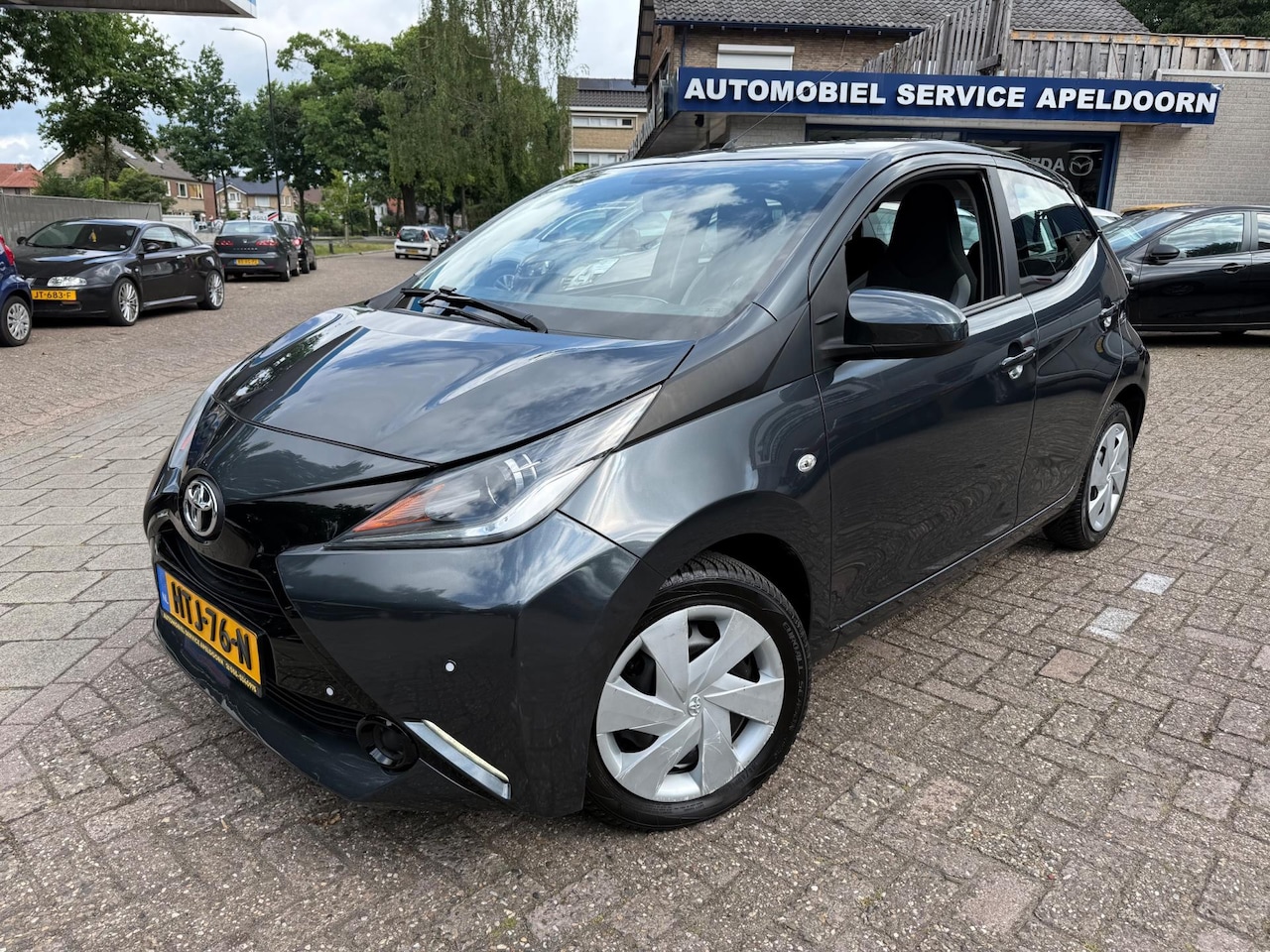Toyota Aygo - 1.0 VVT-i x-play AUTOMAAT *PDC*AIRCO*5DEURS*ELEKTR. PAKKET* - AutoWereld.nl