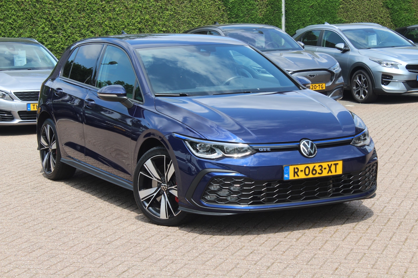 Volkswagen Golf - 1.4 eHybrid GTE / Camera / Navigatie / Sfeerverlichting / LED Koplampen / 18'' / Virtual C - AutoWereld.nl