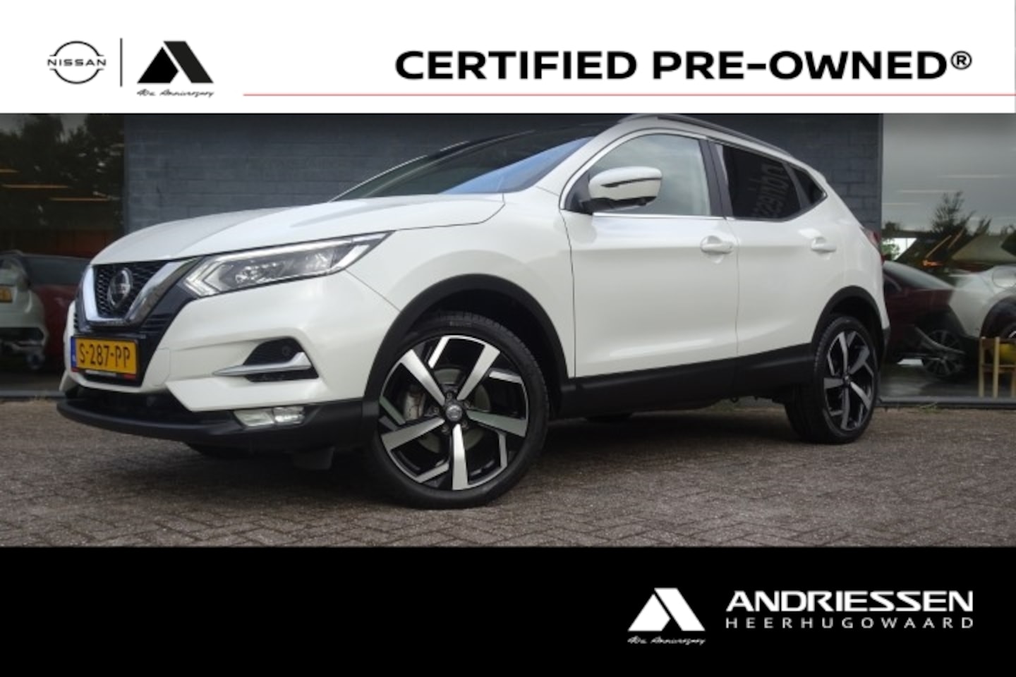 Nissan Qashqai - 1.3 DIG-T DCT 160pk Premium Edition [Trekhaak + Panoramadak] - AutoWereld.nl
