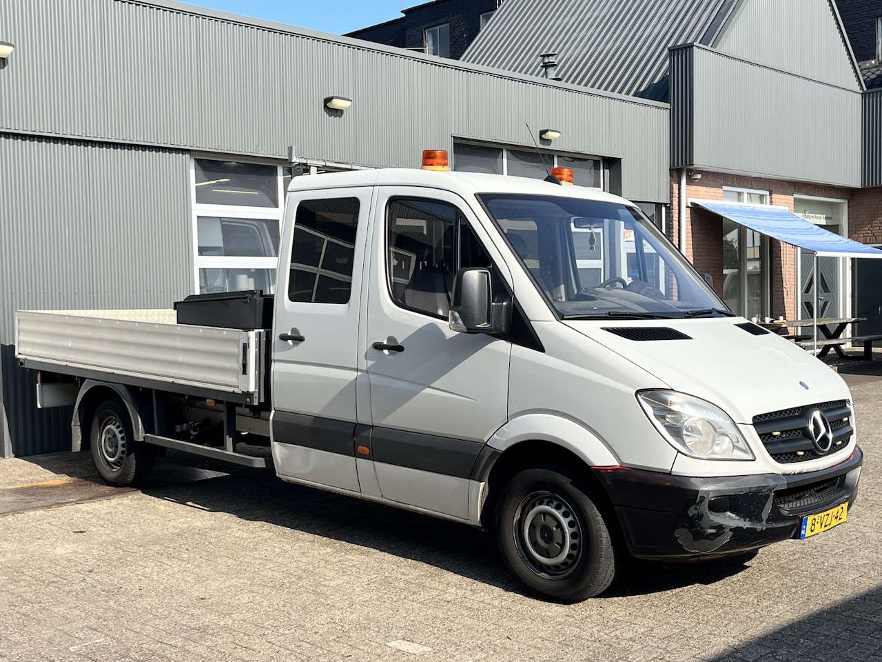Mercedes-Benz Sprinter - 310 2.2 CDI 432 DC Openlaadbak Airco Trekhaak 2000kg trekgewicht 7-Persoons Parrot open la - AutoWereld.nl