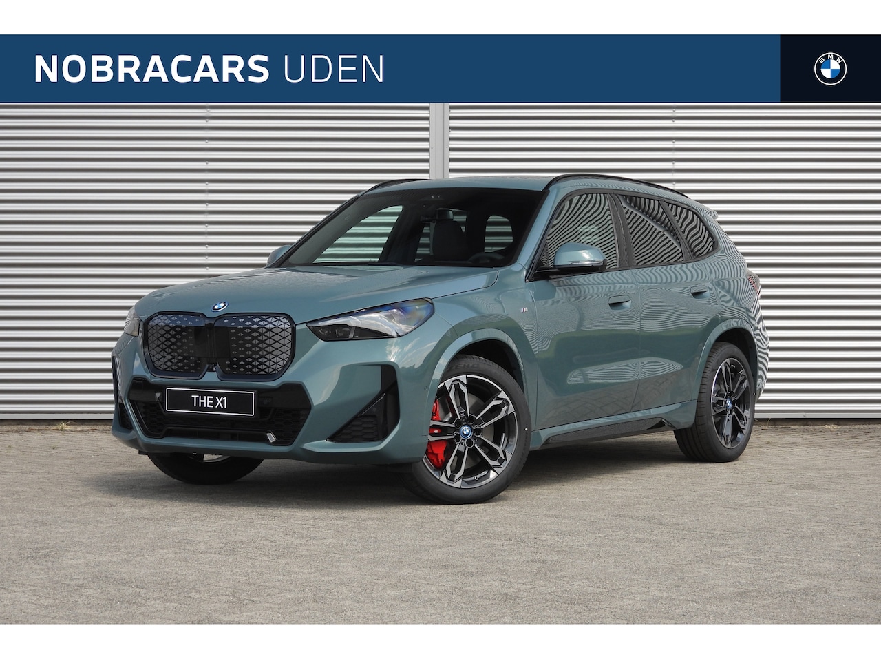 BMW iX1 - eDrive20 M Sport / Panoramadak / Trekhaak / Sportstoelen / M Adaptief onderstel / Comfort - AutoWereld.nl