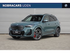 BMW iX1 - eDrive20 M Sport / Panoramadak / Trekhaak / Sportstoelen / M Adaptief onderstel / Comfort