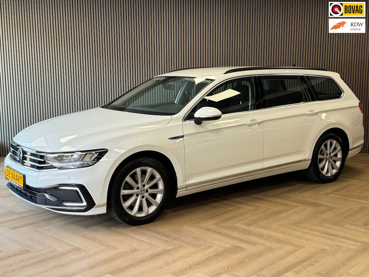 Volkswagen Passat Variant - 1.4 TSI PHEV GTE Business AUT. ErgoComfort NAVIGATIE CAMERA APPLE CARPLAY CRUISE AIRCO STO - AutoWereld.nl