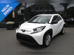 Toyota Aygo X - 1.0 VVT-i MT Play *BTW auto* *Nieuwe auto