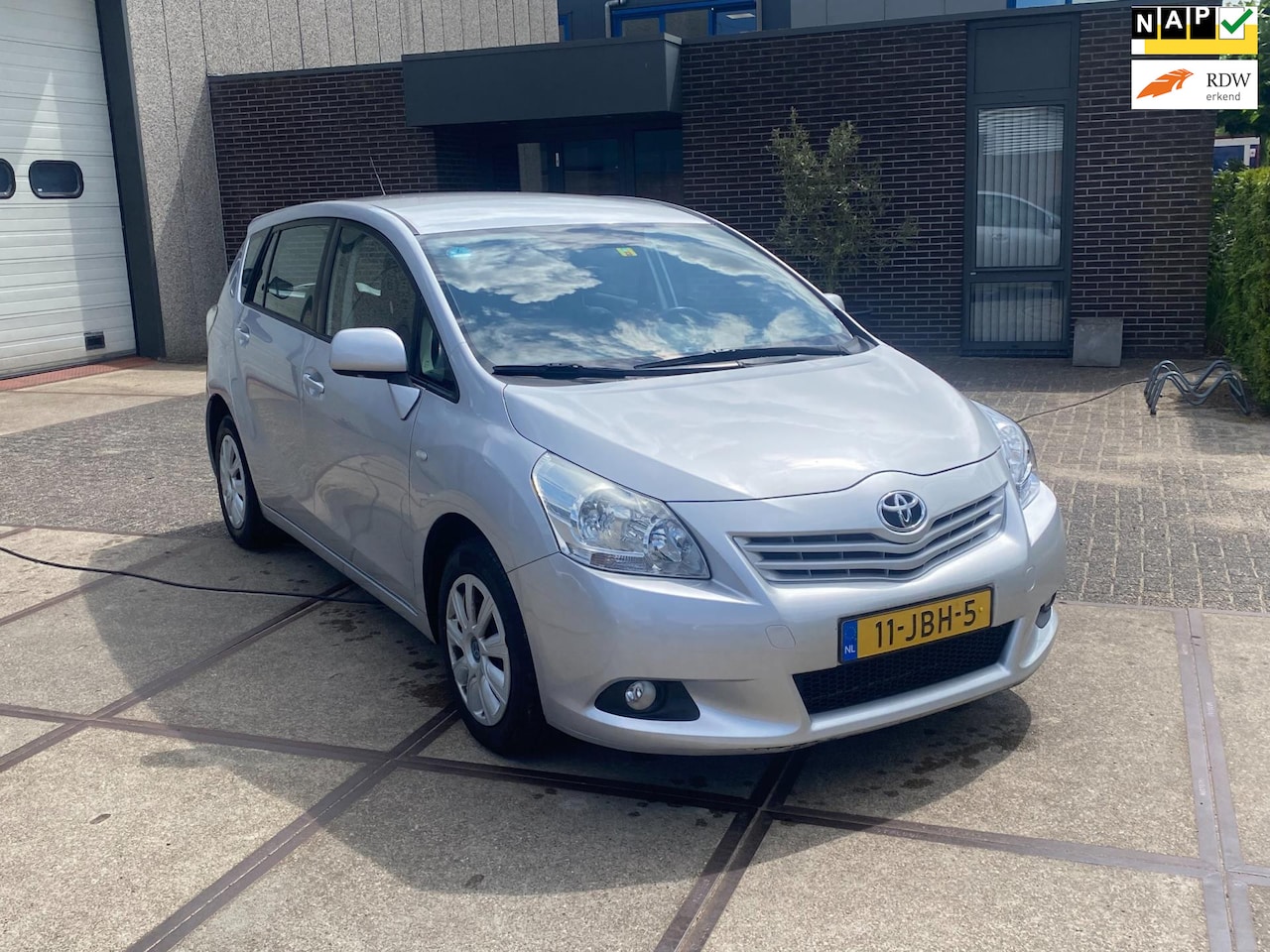 Toyota Verso - 1.8 VVT-i Aspiration 7p. nette dealerauto met NAP - AutoWereld.nl