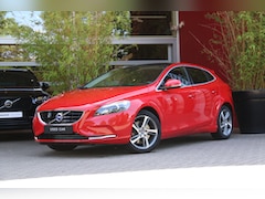 Volvo V40 - 2.0 T5 Summum | 1e Eig. | NL-auto | Broekhuis onderhouden | Adaptive Cruise | BLIS | Panor