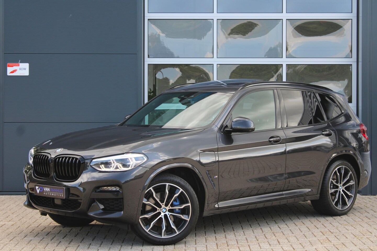 BMW X3 - XDrive 30e M-Sport | Pano | ACC | 360 | Memory | HUD | Elek. trekhaak - AutoWereld.nl