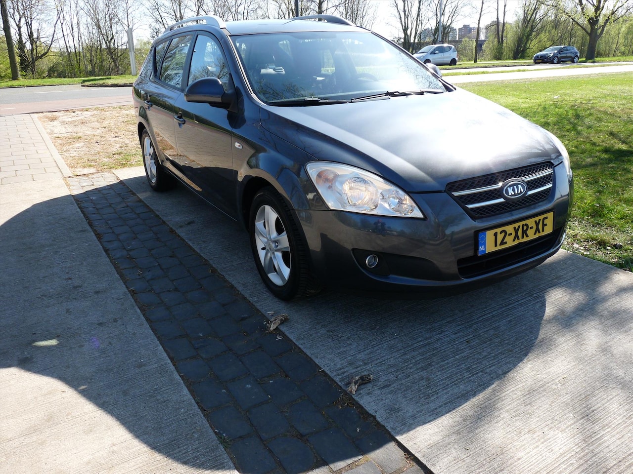 Kia Cee'd Sporty Wagon - Cee D 1.6 CVVT SPORT