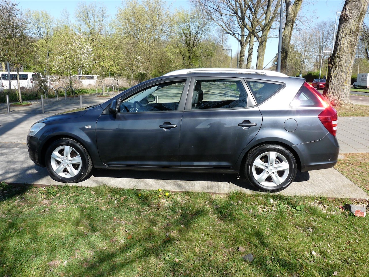 Kia Cee'd Sporty Wagon - Cee D 1.6 CVVT SPORT