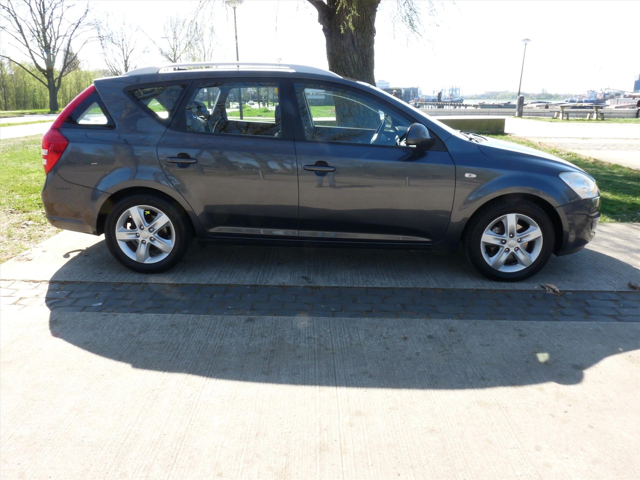 Kia Cee'd Sporty Wagon - Cee D 1.6 CVVT SPORT