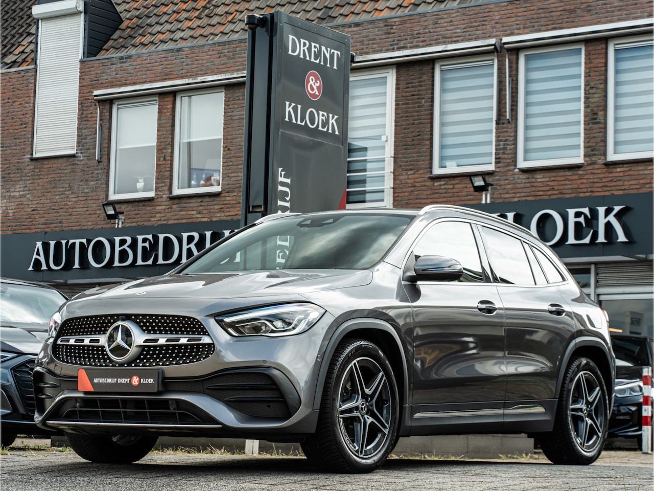 Mercedes-Benz GLA-Klasse - 200 AMG Line CAMERA 19 INCH DODEHOEK WIDESCREEN MULTI LED - AutoWereld.nl