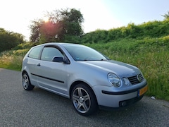 Volkswagen Polo - 1.2