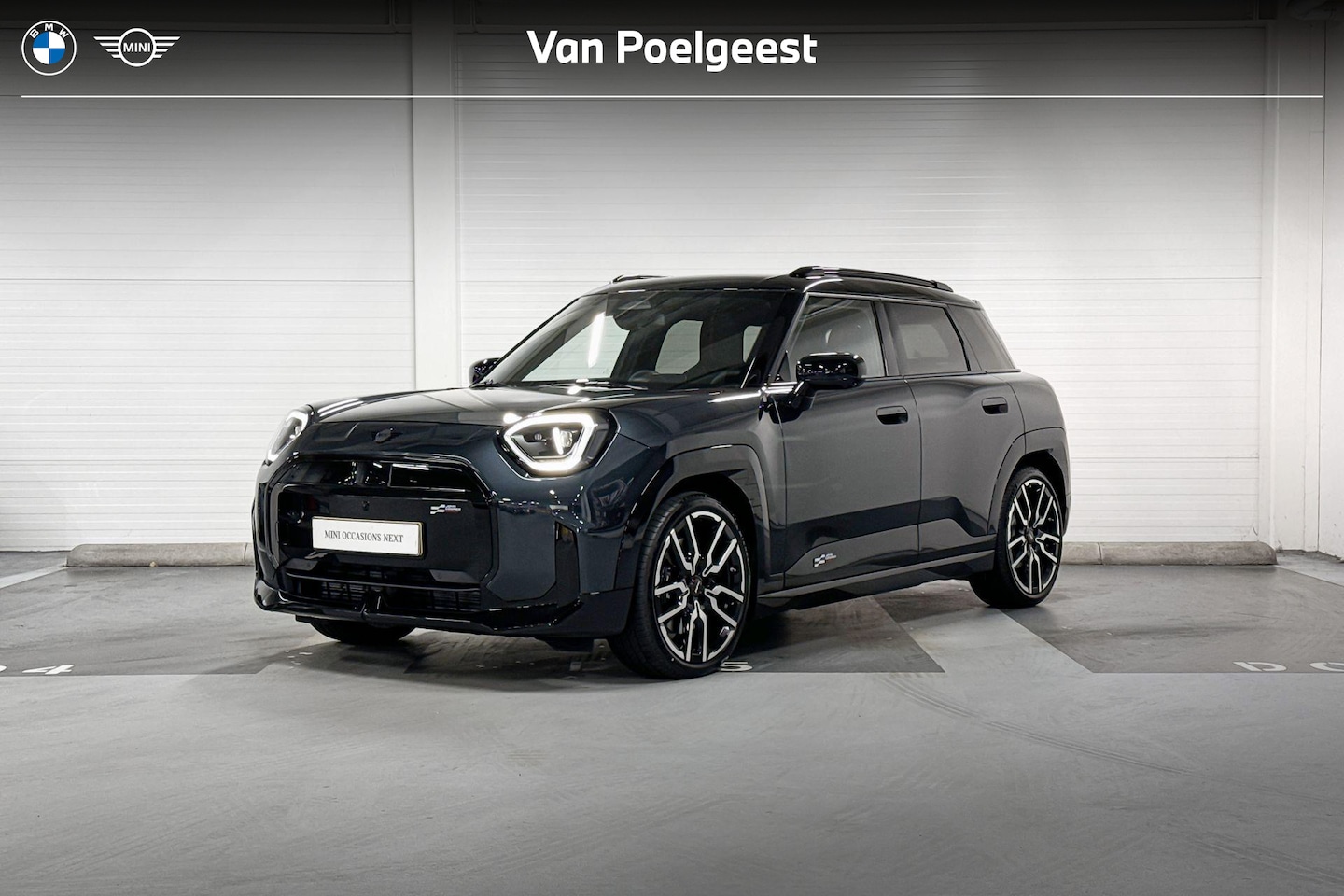 MINI Aceman - SE | John Cooper Works Uitvoering |  Pakket XL |19" John Cooper Works Lap Spoke 2-tone | S - AutoWereld.nl