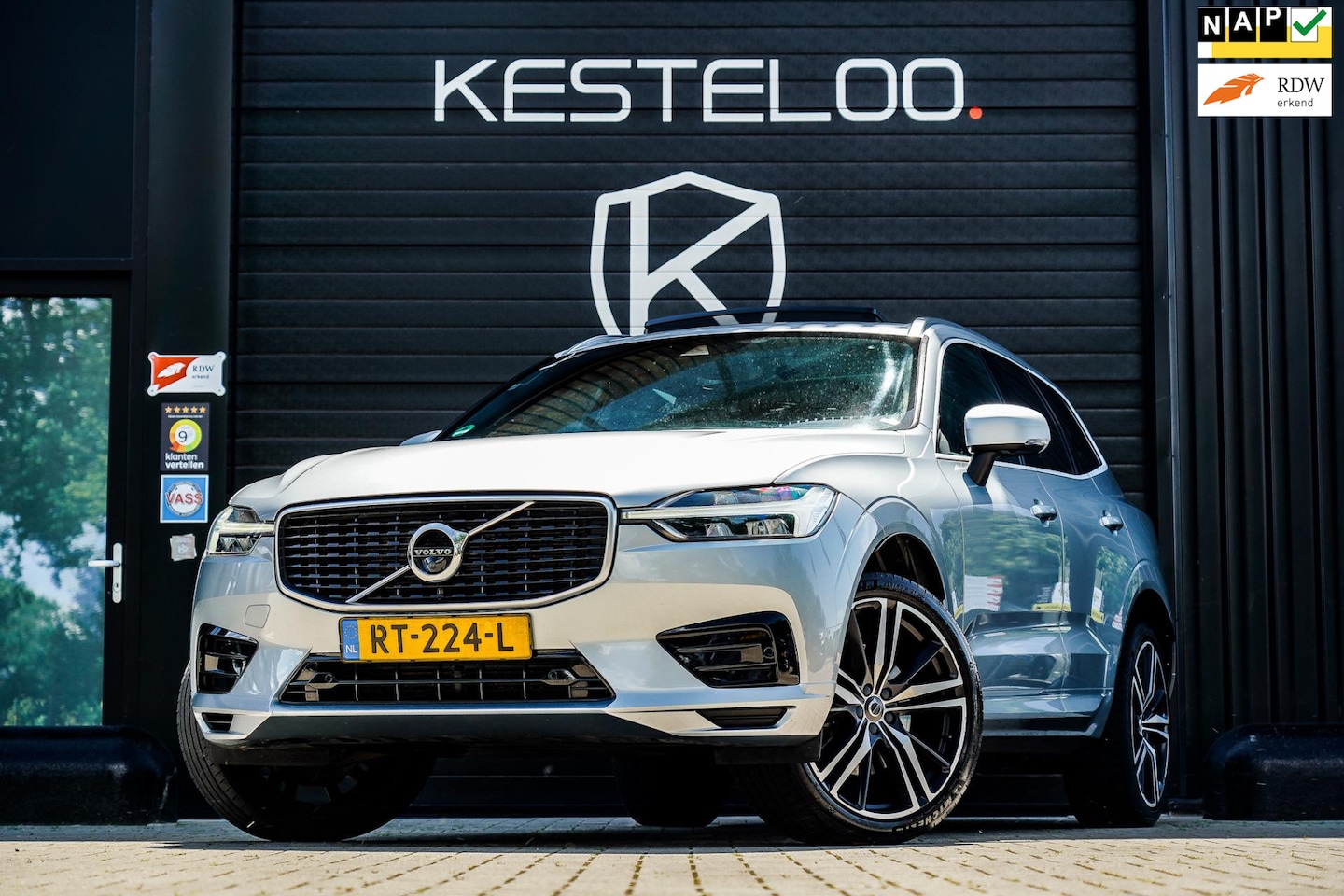 Volvo XC60 - 2.0 T5 AWD 3xR-Design PANO/LUCHTVERING/TREKHAAK/ACC/FOUR-C/21"/BLIS/INTELLISAFE 360/CAMERA - AutoWereld.nl