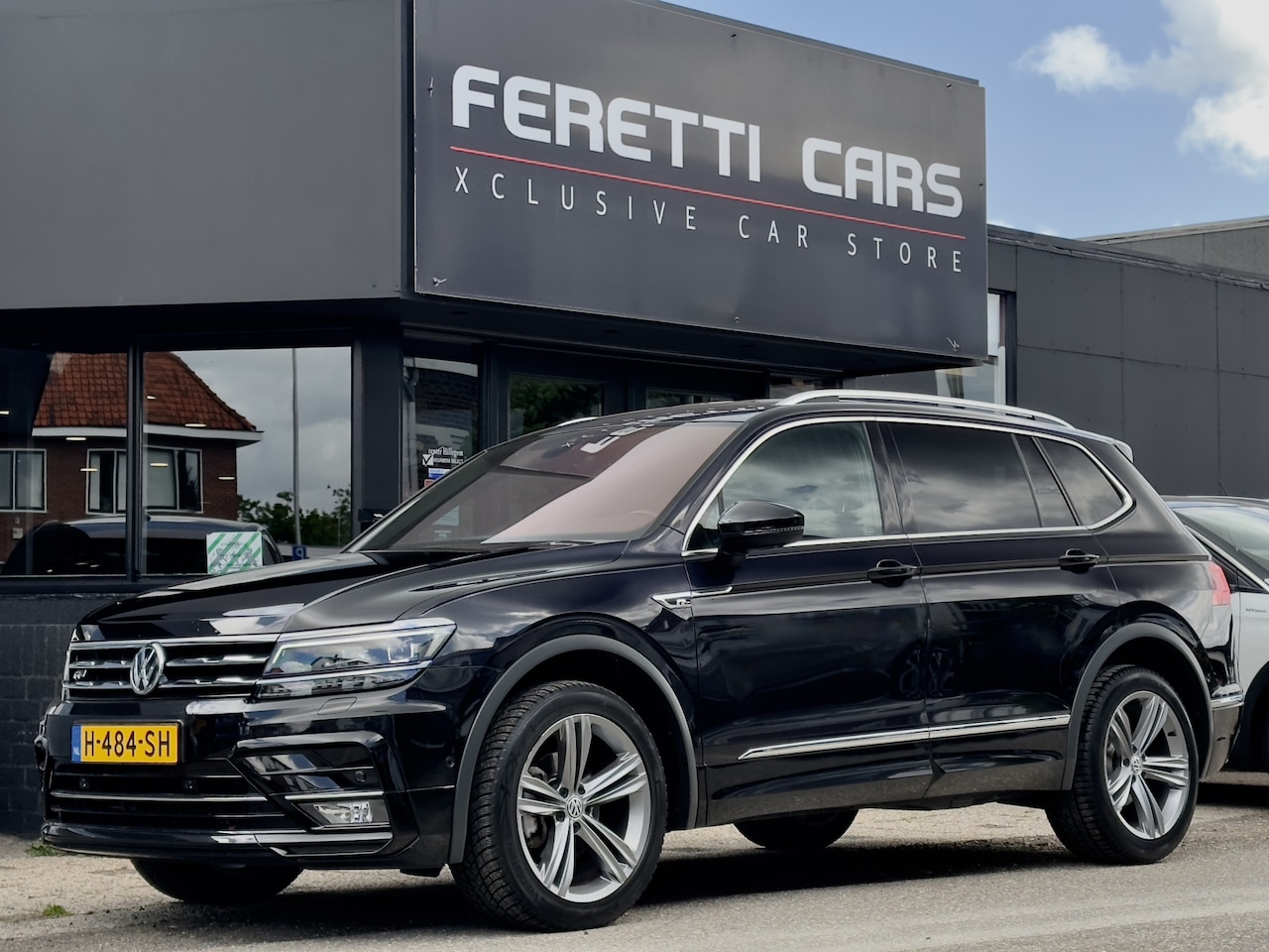 Volkswagen Tiguan Allspace - 1.5 TSI AUT7 R-LINE HIGHLINE NAVI CAMERA DIGI-DASH APPLE-CARPLAY LED LMV PDC - AutoWereld.nl