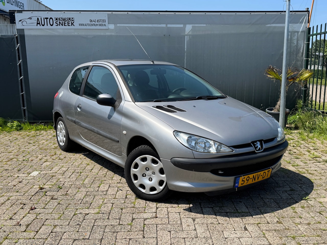 Peugeot 206 - 1.4 XR 1.4 XR - NIEUWE APK - AutoWereld.nl