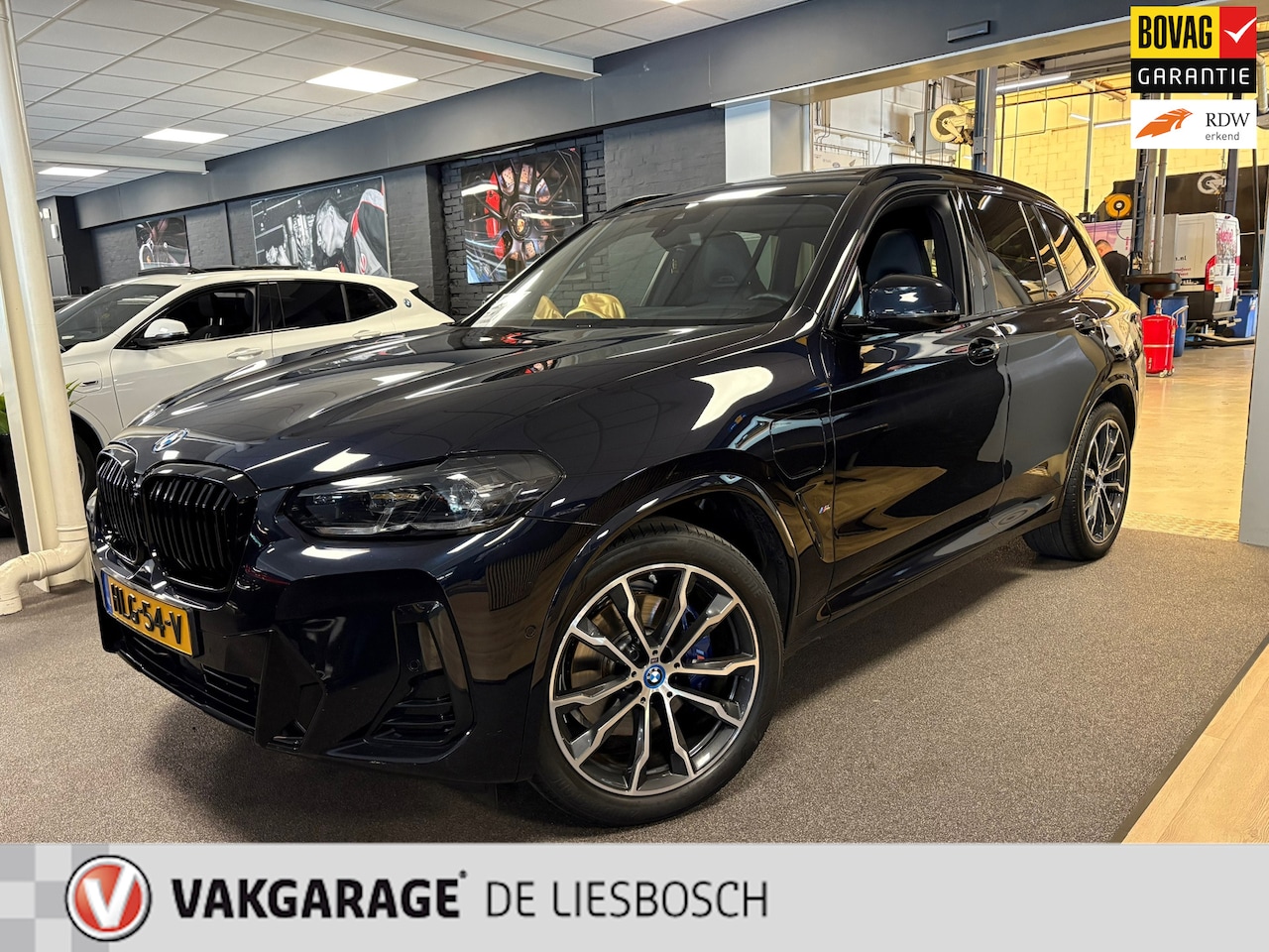 BMW X3 - XDrive30e High Executive M-sport | sportstoelen | Head-up Display | Panorama-dak - AutoWereld.nl