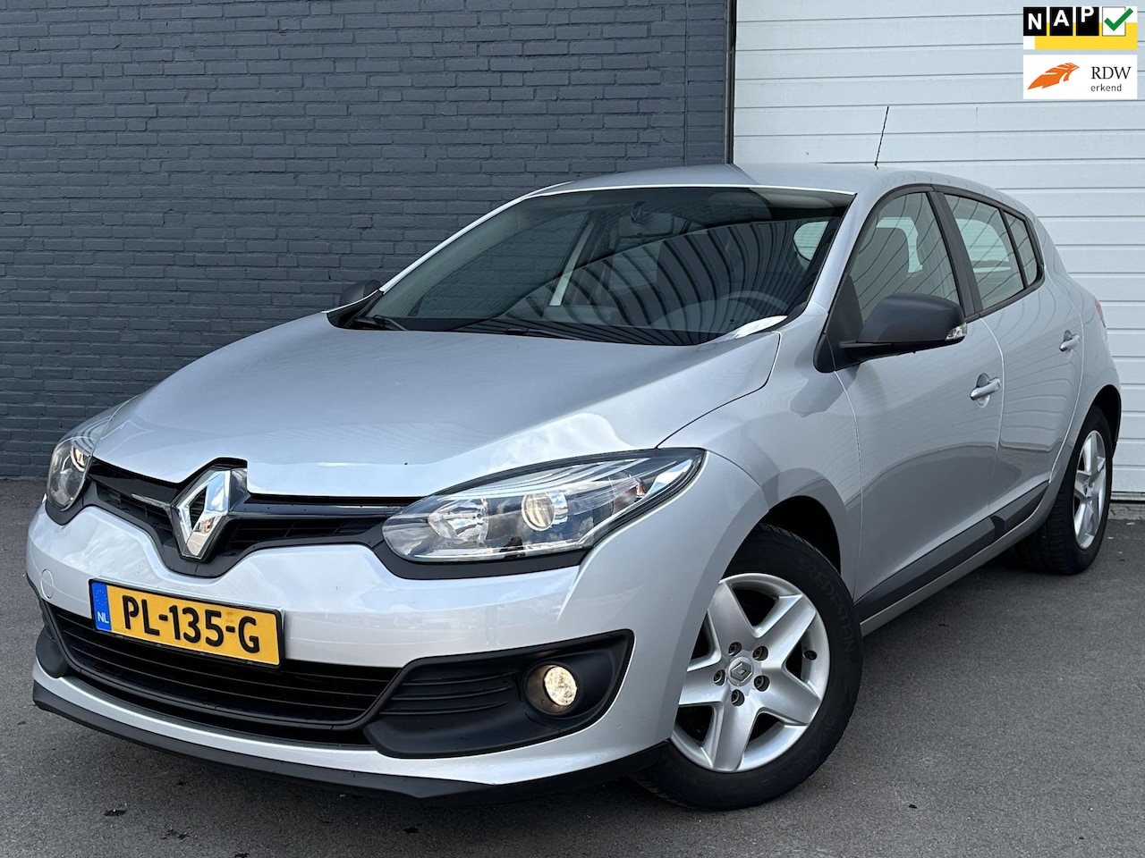 Renault Mégane - 1.5 dCi Authentique NAVI/PDC/AIRCO/LMV/TREKHAAK - AutoWereld.nl