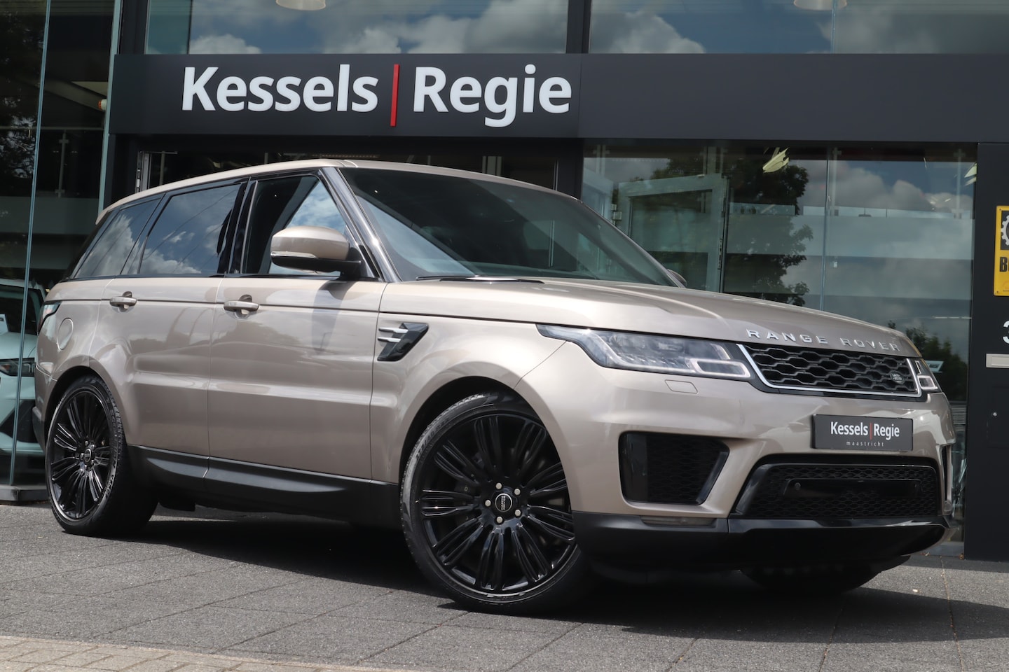 Land Rover Range Rover Sport - P400e HSE Panoramadak Adapt. Cruise Stoelverwarming 22" - AutoWereld.nl