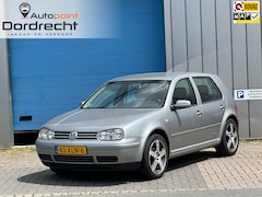 Volkswagen Golf - 1.6-16V
